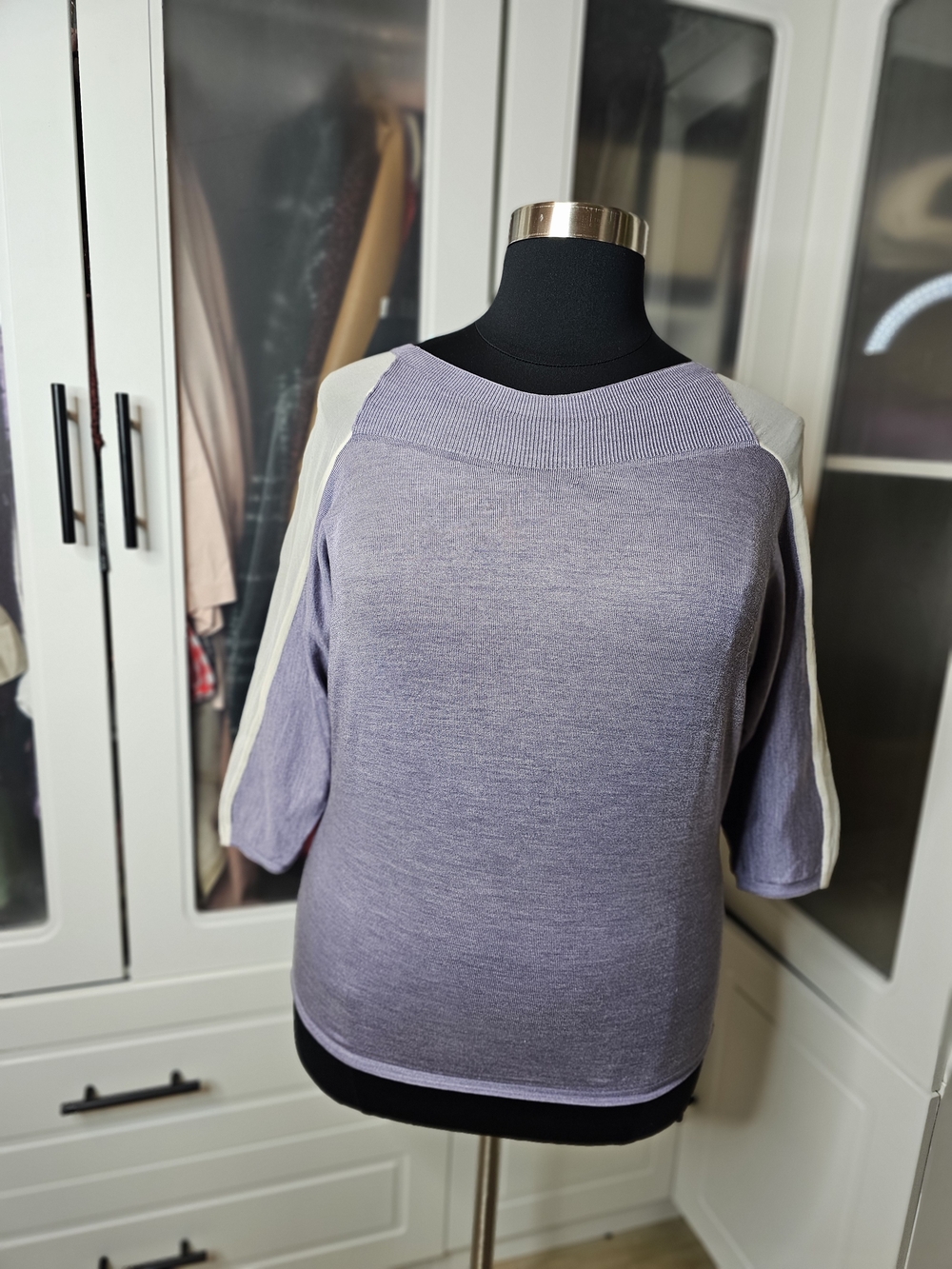 Lafayette 148 New York Lavender and Cream Silk Pullover Sweater